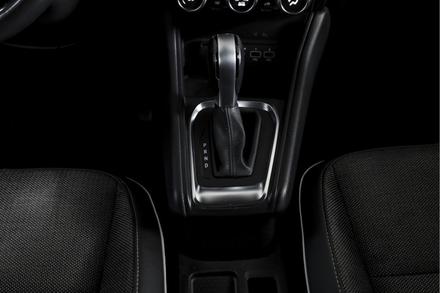 Renault Captur 1.3 TCe 130 Intens 130 PK - Automaat | Dig. Cockpit | Cruise | PDC | Camera | NAV + App. Connect | ECC | Afn. Trekhaak | DAB | LM 18" |