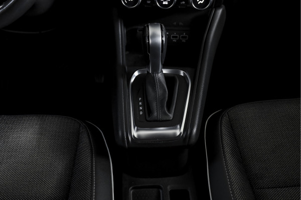 Renault Captur 1.3 TCe 130 Intens 130 PK - Automaat | Dig. Cockpit | Cruise | PDC | Camera | NAV + App. Connect | ECC | Afn. Trekhaak | DAB | LM 18" |