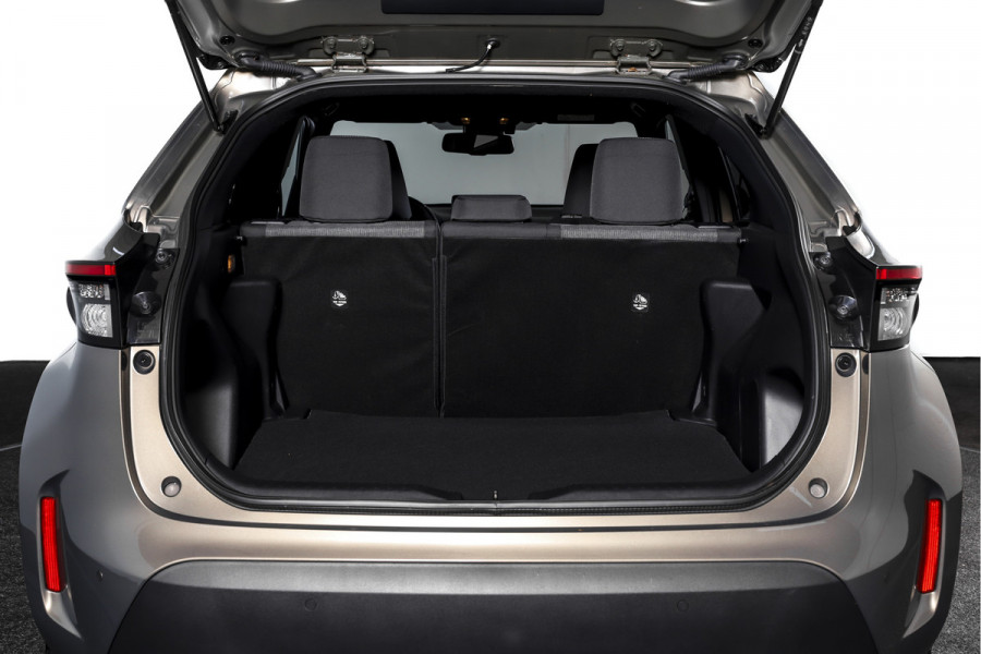 Toyota Yaris Cross 1.5 Hybrid Dynamic | Winterpakket | Trekhaak | Dig. Cockpit | Adapt. Cruise | PDC | Camera | NAV + App. Connect | ECC | DAB | LM 17" |