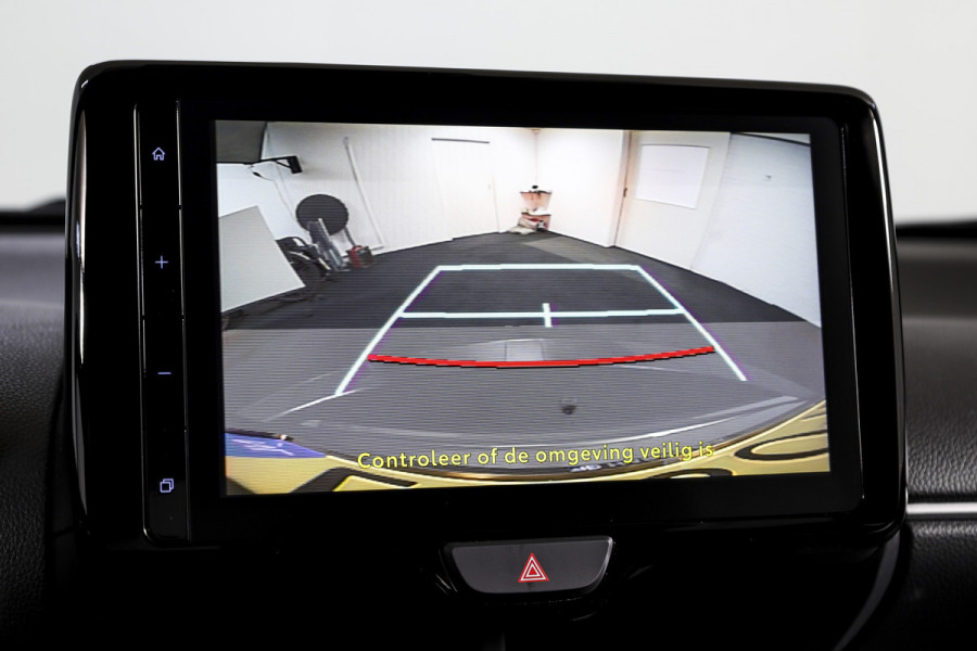 Toyota Yaris Cross 1.5 Hybrid Dynamic | Winterpakket | Trekhaak | Dig. Cockpit | Adapt. Cruise | PDC | Camera | NAV + App. Connect | ECC | DAB | LM 17" |