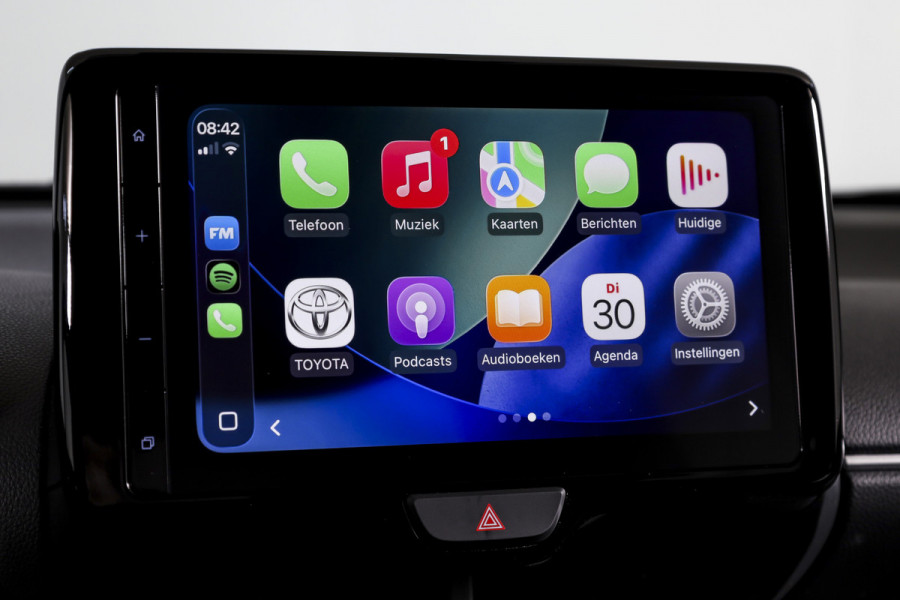 Toyota Yaris Cross 1.5 Hybrid Dynamic | Winterpakket | Trekhaak | Dig. Cockpit | Adapt. Cruise | PDC | Camera | NAV + App. Connect | ECC | DAB | LM 17" |