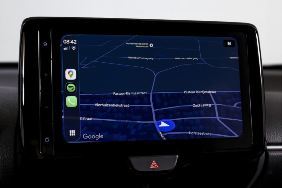 Toyota Yaris Cross 1.5 Hybrid Dynamic | Winterpakket | Trekhaak | Dig. Cockpit | Adapt. Cruise | PDC | Camera | NAV + App. Connect | ECC | DAB | LM 17" |