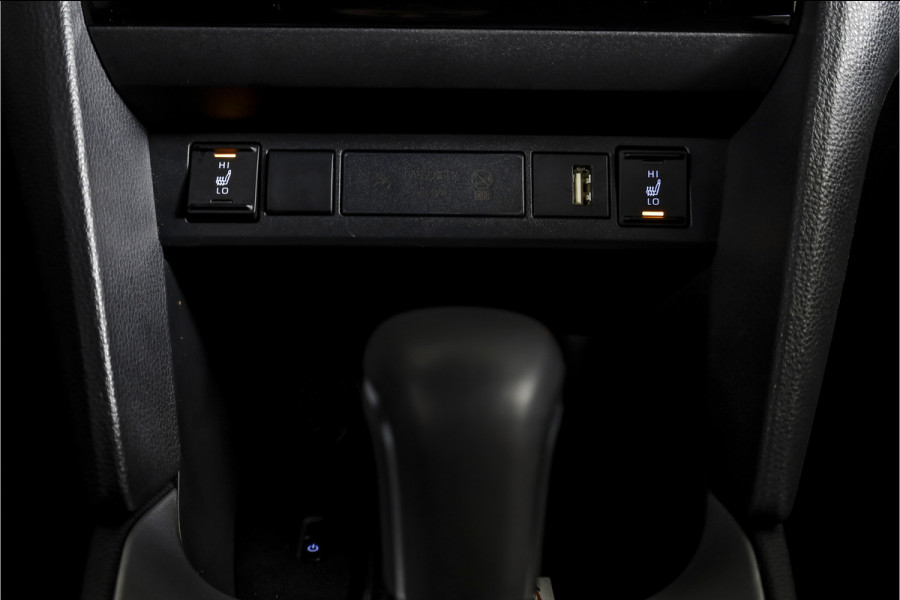 Toyota Yaris Cross 1.5 Hybrid Dynamic | Winterpakket | Trekhaak | Dig. Cockpit | Adapt. Cruise | PDC | Camera | NAV + App. Connect | ECC | DAB | LM 17" |