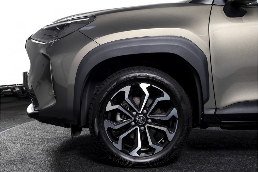 Toyota Yaris Cross 1.5 Hybrid Dynamic | Winterpakket | Trekhaak | Dig. Cockpit | Adapt. Cruise | PDC | Camera | NAV + App. Connect | ECC | DAB | LM 17" |