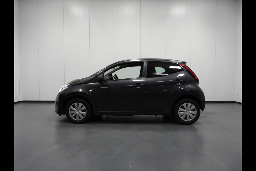 Toyota Aygo 1.0 VVT-i X-Fun AIRCO/BLUETOOTH!