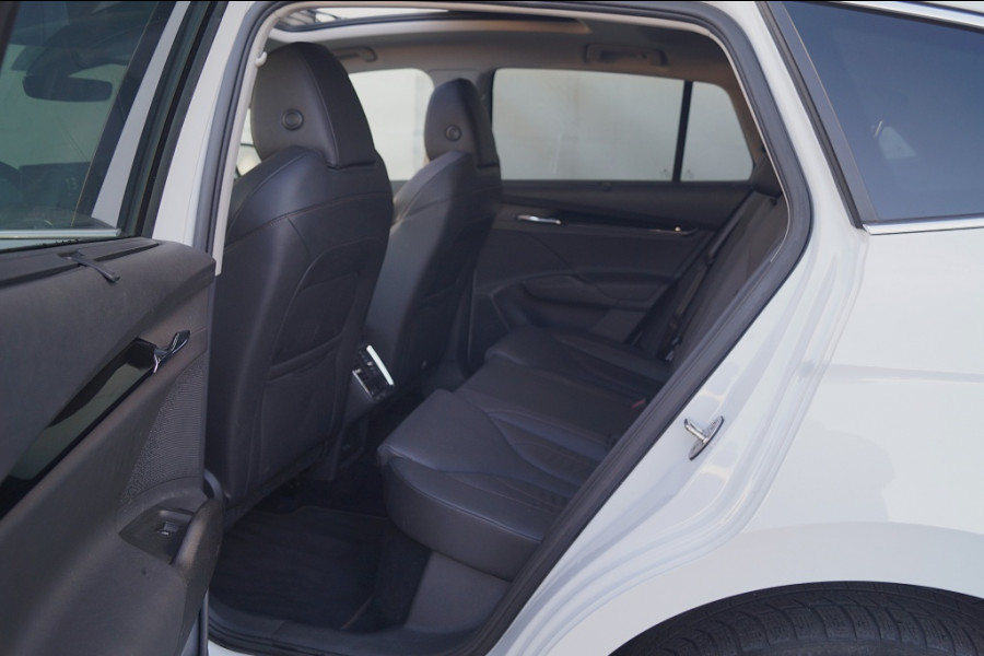 Škoda ENYAQ iV 80 First Edition High -PANO-LEER-LED-TREKHAAK-