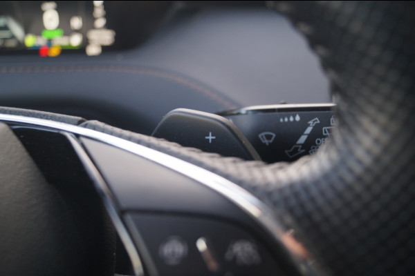 Škoda ENYAQ iV 80 First Edition High -PANO-LEER-LED-TREKHAAK-