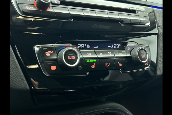 BMW X2 SDrive18i Executive(Dealer OnderH, Navi, StoelV, Camera, Parkeersensoren, Climate Con, Etc)