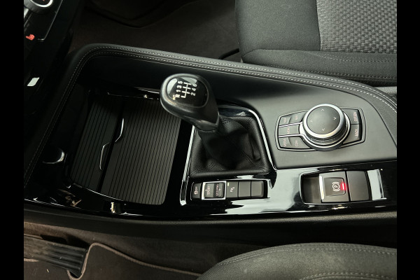 BMW X2 SDrive18i Executive(Dealer OnderH, Navi, StoelV, Camera, Parkeersensoren, Climate Con, Etc)