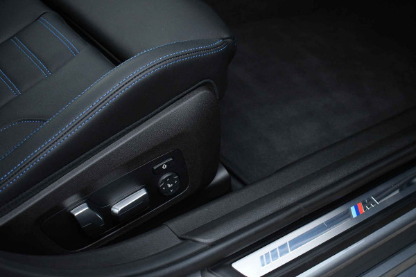 BMW 3 Serie Touring 330e xDrive M-Sport Pro Pano M-zetels ACC HUD 19inch El-klep