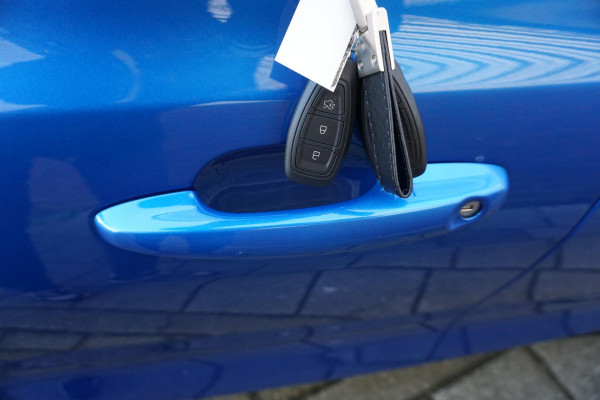 Ford FOCUS Wagon 1.0 EcoB.125PK Hybrid Titanium X/Panoramadak/ Zeldzaam Compleet!!!