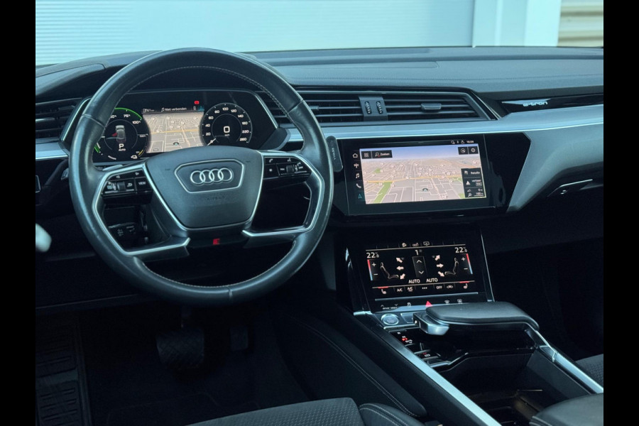 Audi e-tron E-tron 50 quattro Launch edition Black 71 kWh Pano/Memory