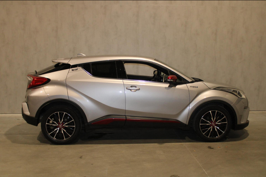 Toyota C-HR 1.8 Hybrid Dynamic Camera/Navigatie/Prijs is rijklaar incl 12 maanden bovag