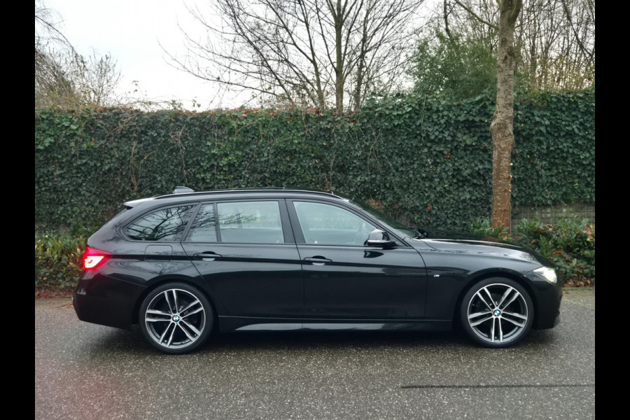 BMW 3 Serie Touring M Sport Panorama Apple CarPlay Camera Trekhaak volle Optieslijst NAP 6WB Shadow Executive Edition NAP Nbt Evo