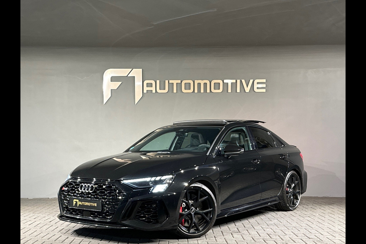 Audi RS3 Limousine 2.5 TFSI quattro Pano|B&O|HuD|Alcantara