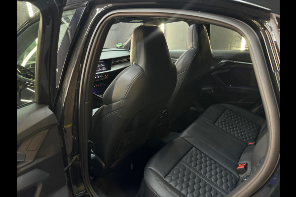 Audi RS3 Limousine 2.5 TFSI quattro Pano|B&O|HuD|Alcantara