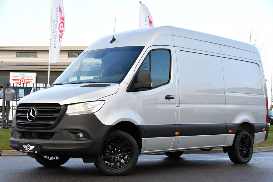 Mercedes-Benz Sprinter 317 1.9 CDI L2H2 RWD PB Edition Camera, Cruise, Carplay, 10,5'' Mbux, 3500kg Trekhaak, Stoelverwarming, 170pk, Automaat, Uniek!