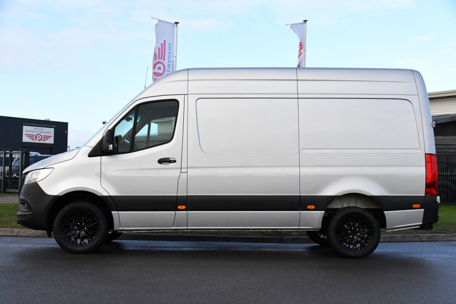 Mercedes-Benz Sprinter 317 1.9 CDI L2H2 RWD PB Edition Camera, Cruise, Carplay, 10,5'' Mbux, 3500kg Trekhaak, Stoelverwarming, 170pk, Automaat, Uniek!