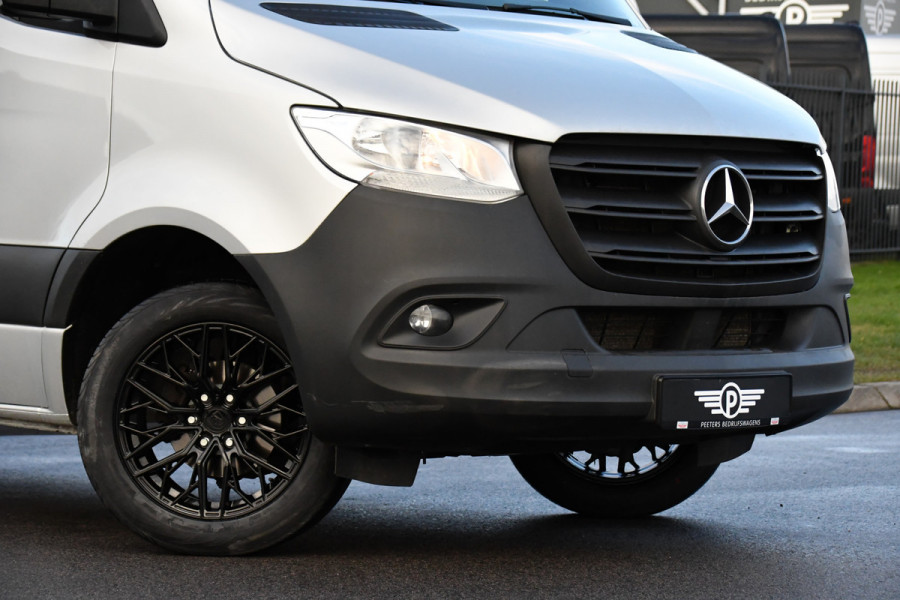 Mercedes-Benz Sprinter 317 1.9 CDI L2H2 RWD PB Edition Camera, Cruise, Carplay, 10,5'' Mbux, 3500kg Trekhaak, Stoelverwarming, 170pk, Automaat, Uniek!