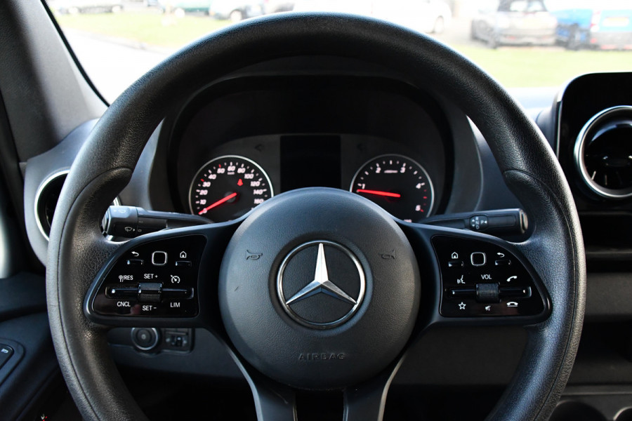 Mercedes-Benz Sprinter 317 1.9 CDI L2H2 RWD PB Edition Camera, Cruise, Carplay, 10,5'' Mbux, 3500kg Trekhaak, Stoelverwarming, 170pk, Automaat, Uniek!