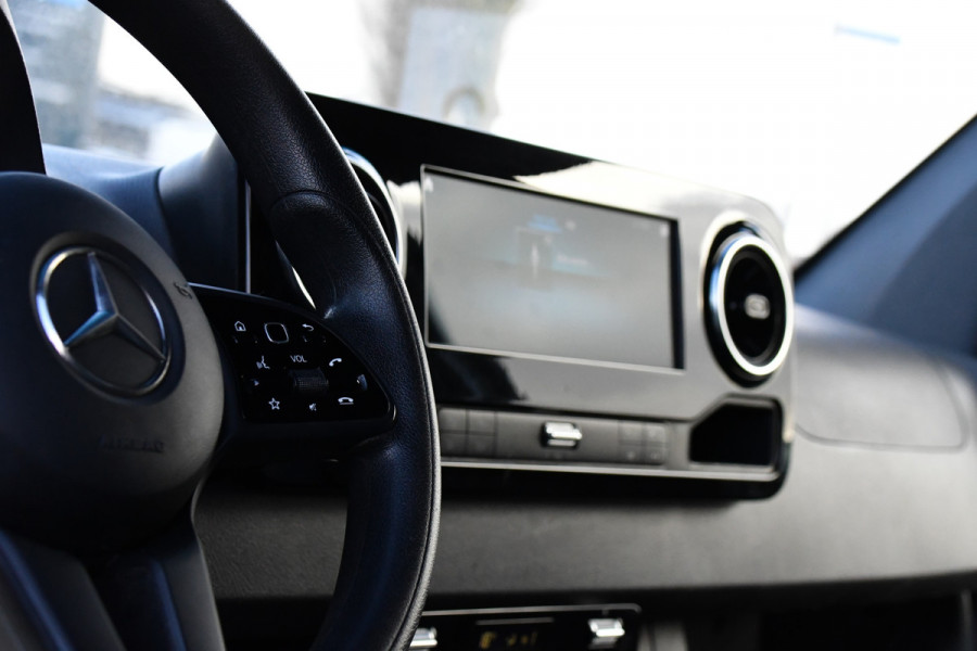 Mercedes-Benz Sprinter 317 1.9 CDI L2H2 RWD PB Edition Camera, Cruise, Carplay, 10,5'' Mbux, 3500kg Trekhaak, Stoelverwarming, 170pk, Automaat, Uniek!