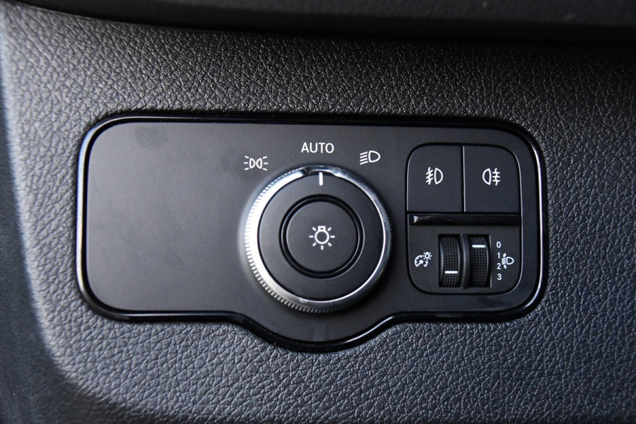 Mercedes-Benz Sprinter 317 1.9 CDI L2H2 RWD PB Edition Camera, Cruise, Carplay, 10,5'' Mbux, 3500kg Trekhaak, Stoelverwarming, 170pk, Automaat, Uniek!