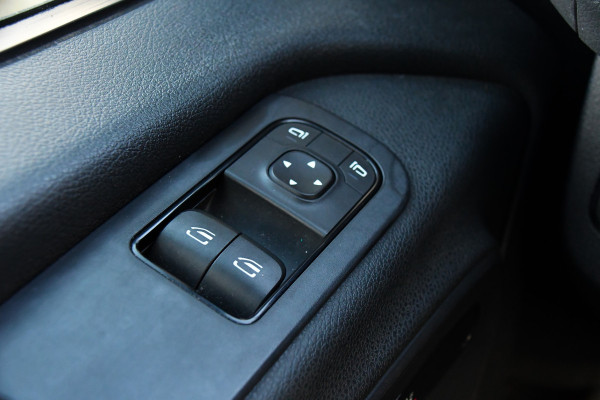 Mercedes-Benz Sprinter 317 1.9 CDI L2H2 RWD PB Edition Camera, Cruise, Carplay, 10,5'' Mbux, 3500kg Trekhaak, Stoelverwarming, 170pk, Automaat, Uniek!