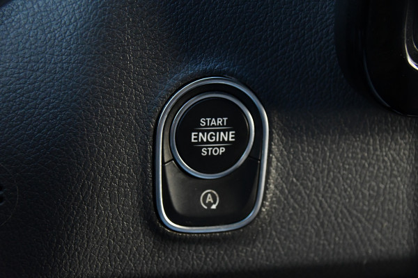 Mercedes-Benz Sprinter 317 1.9 CDI L2H2 RWD PB Edition Camera, Cruise, Carplay, 10,5'' Mbux, 3500kg Trekhaak, Stoelverwarming, 170pk, Automaat, Uniek!