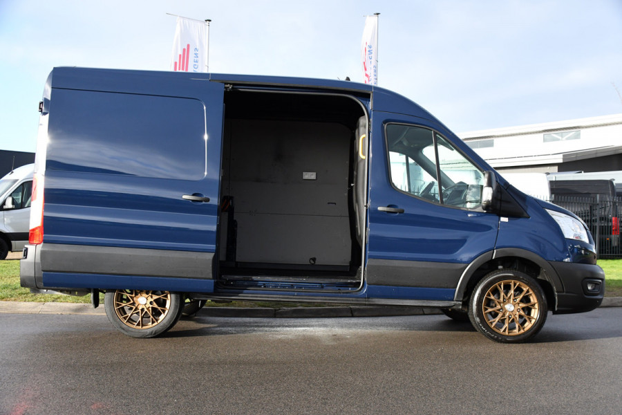 Ford Transit 350 2.0 TDCI L2H2 PB Edition Cruise, Sensoren, 130pk, Automaat, Trekhaak, Airco, Radio, Uniek!