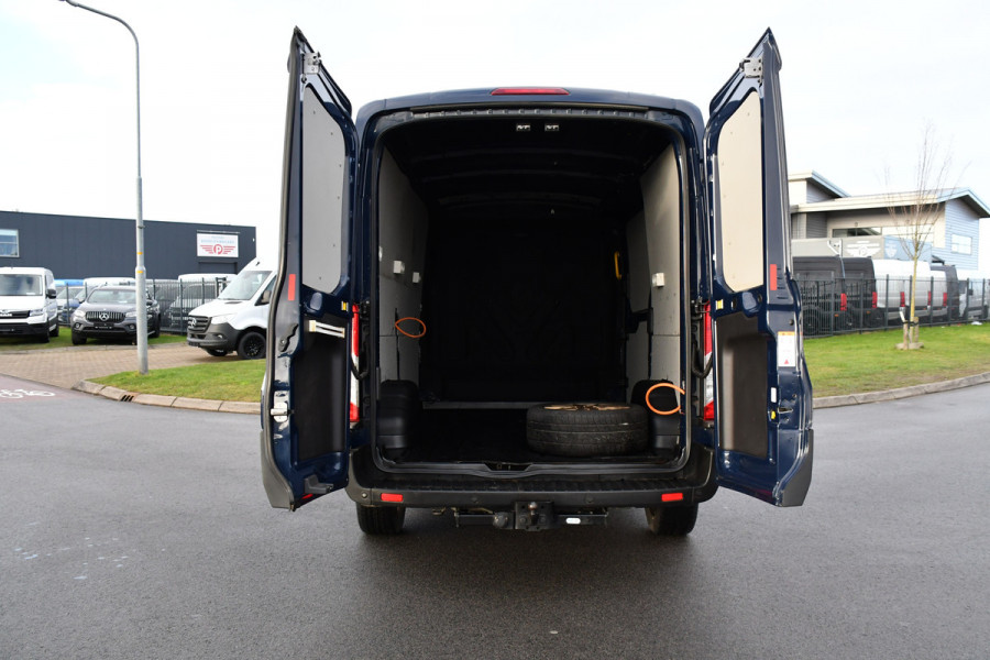 Ford Transit 350 2.0 TDCI L2H2 PB Edition Cruise, Sensoren, 130pk, Automaat, Trekhaak, Airco, Radio, Uniek!