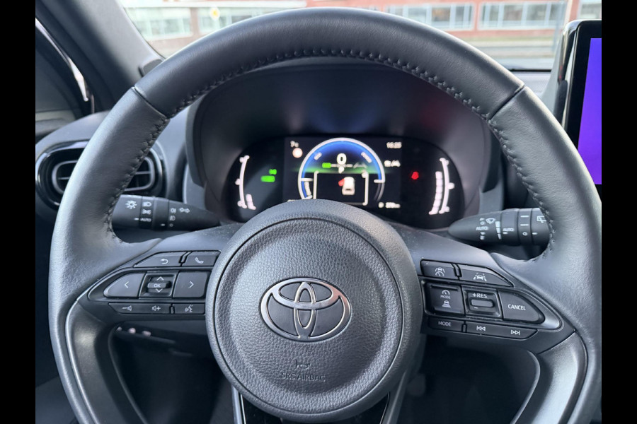 Toyota Yaris Cross 1.5 Hybrid 115 Dynamic | Navigatie | Apple Carplay & AndroidAUTO | Stuur & Stoelverwarming|