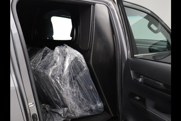 Toyota Hilux 2.4 D-4D AUT. 4X4 DOUBLE CAB EXECUTIVE ORIG. NL *41.151 KM* + ADAPTIVE CRUISE | CAMERA | STOELVERW. | NAVIGATIE