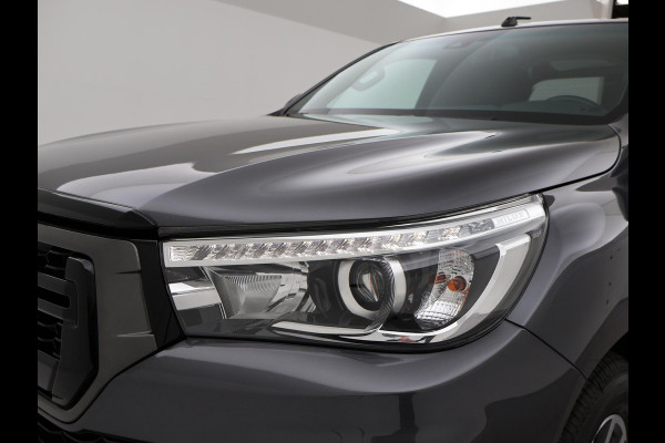 Toyota Hilux 2.4 D-4D AUT. 4X4 DOUBLE CAB EXECUTIVE ORIG. NL *41.151 KM* + ADAPTIVE CRUISE | CAMERA | STOELVERW. | NAVIGATIE