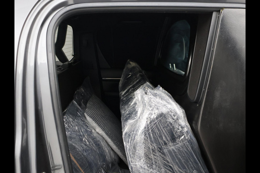 Toyota Hilux 2.4 D-4D AUT. 4X4 DOUBLE CAB EXECUTIVE ORIG. NL *41.151 KM* + ADAPTIVE CRUISE | CAMERA | STOELVERW. | NAVIGATIE