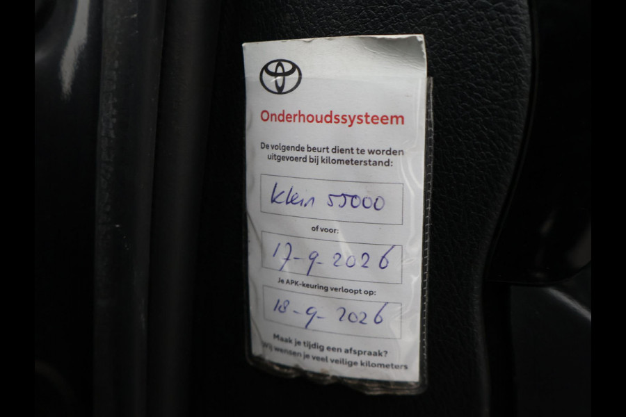 Toyota Hilux 2.4 D-4D AUT. 4X4 DOUBLE CAB EXECUTIVE ORIG. NL *41.151 KM* + ADAPTIVE CRUISE | CAMERA | STOELVERW. | NAVIGATIE