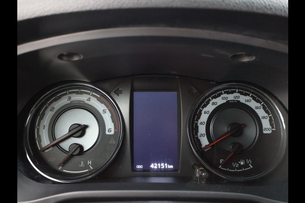 Toyota Hilux 2.4 D-4D AUT. 4X4 DOUBLE CAB EXECUTIVE ORIG. NL *41.151 KM* + ADAPTIVE CRUISE | CAMERA | STOELVERW. | NAVIGATIE