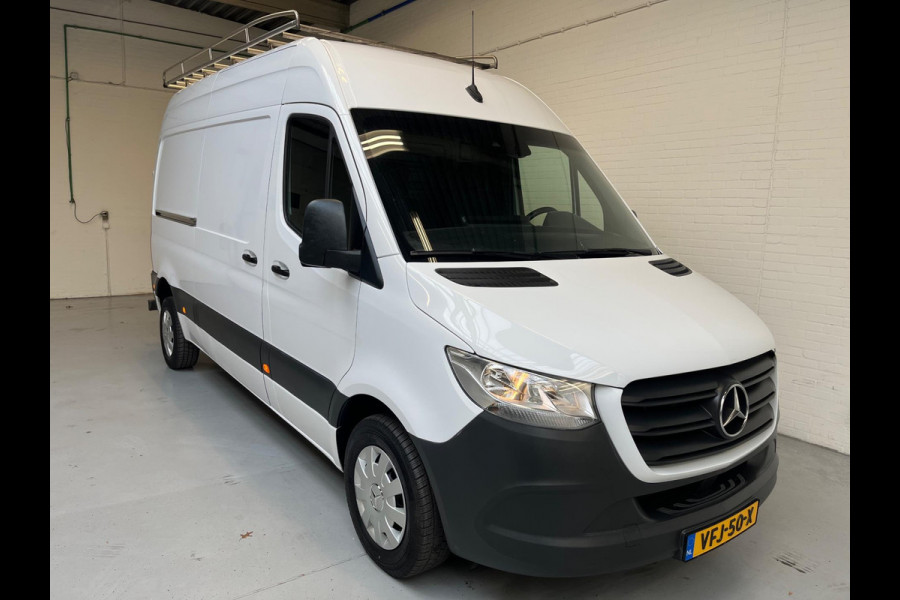 Mercedes-Benz Sprinter Automaat 211 2.2 CDI L2H2 3Persoons, Imperiaal + Trap, Kast, M-BUX, Trekhaak, RIJKLAARPRIJS! NETTE BUS!