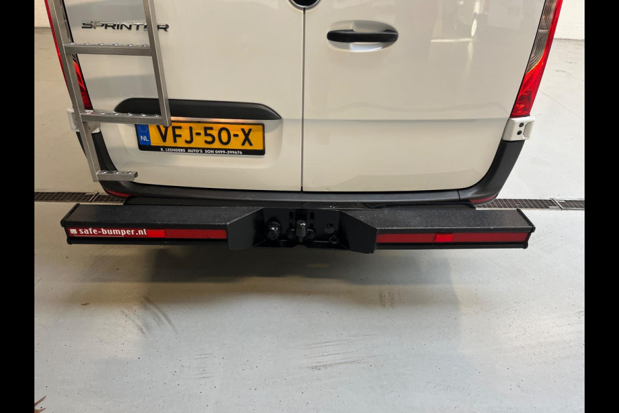 Mercedes-Benz Sprinter Automaat 211 2.2 CDI L2H2 3Persoons, Imperiaal + Trap, Kast, M-BUX, Trekhaak, RIJKLAARPRIJS! NETTE BUS!