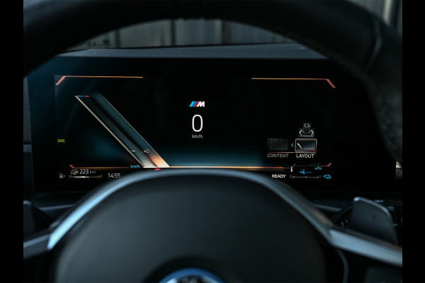 BMW 3 Serie Touring 330e xDrive · M sport · Accu 19,5kWh · Trekhaak · Panoramadak · Active Cruise · Panoramadak · Camera · Ambiance interieu