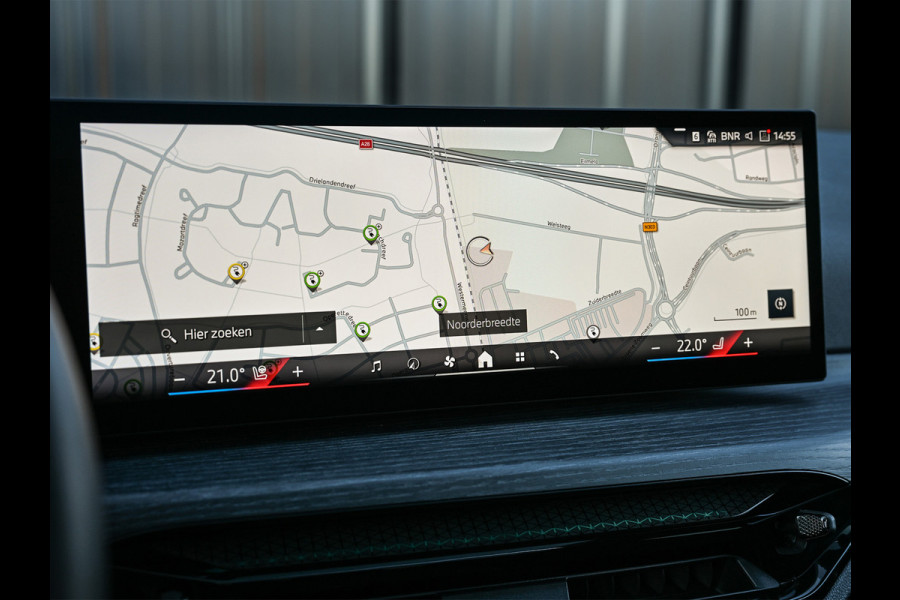 BMW 3 Serie Touring 330e xDrive · M sport · Accu 19,5kWh · Trekhaak · Panoramadak · Active Cruise · Camera · Ambiance interieur ·