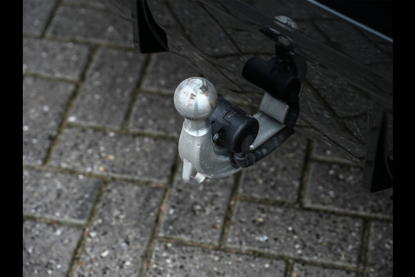 BMW 3 Serie Touring 330e xDrive · M sport · Accu 19,5kWh · Trekhaak · Panoramadak · Active Cruise · Camera · Ambiance interieur ·