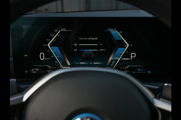 BMW 3 Serie Touring 330e xDrive · M sport · Accu 19,5kWh · Trekhaak · Active Cruise · Hifi audio · Camera · Ambiance interieur · Full Stylin