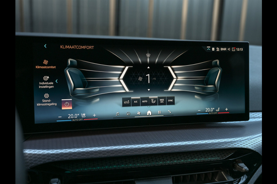 BMW 3 Serie Touring 330e xDrive · M sport · Accu 19,5kWh · Trekhaak · Active Cruise · Hifi audio · Camera · Ambiance interieur · Full Stylin