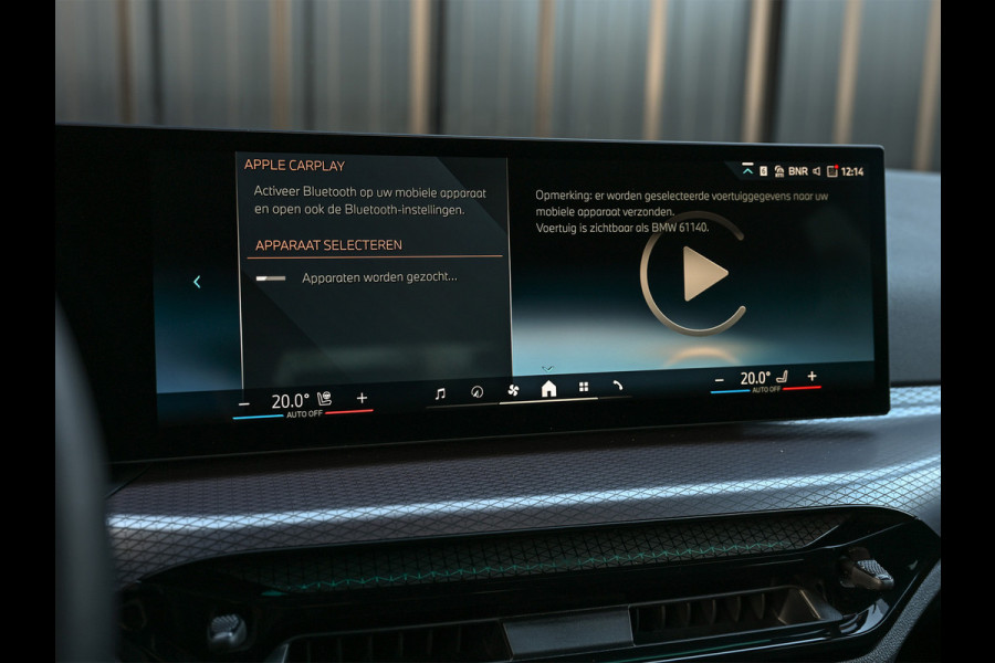 BMW 3 Serie Touring 330e xDrive · M sport · Accu 19,5kWh · Trekhaak · Active Cruise · Hifi audio · Camera · Ambiance interieur · Full Stylin