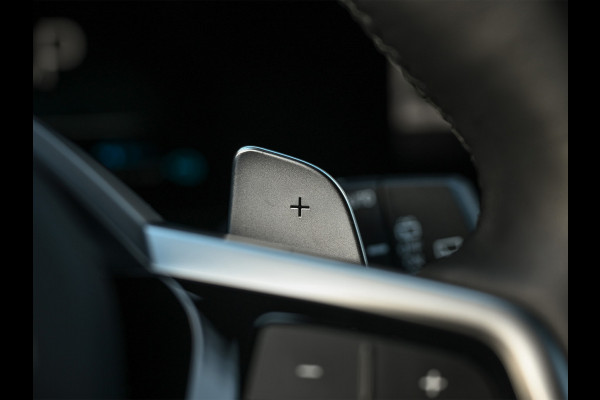 BMW 3 Serie Touring 330e xDrive · M sport · Accu 19,5kWh · Trekhaak · Active Cruise · Hifi audio · Camera · Ambiance interieur · Full Stylin