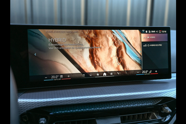 BMW 3 Serie Touring 330e xDrive · M sport · Accu 19,5kWh · Trekhaak · Active Cruise · Hifi audio · Camera · Ambiance interieur · Full Stylin