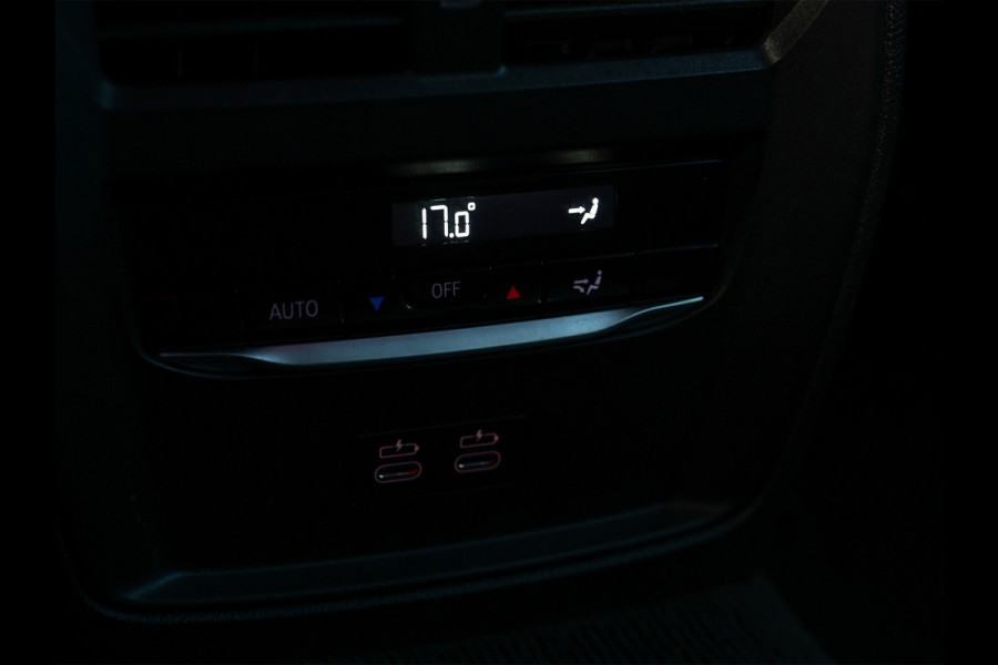 BMW 3 Serie Touring 330e xDrive · M sport · Accu 19,5kWh · Trekhaak · Active Cruise · Hifi audio · Camera · Ambiance interieur · Full Stylin