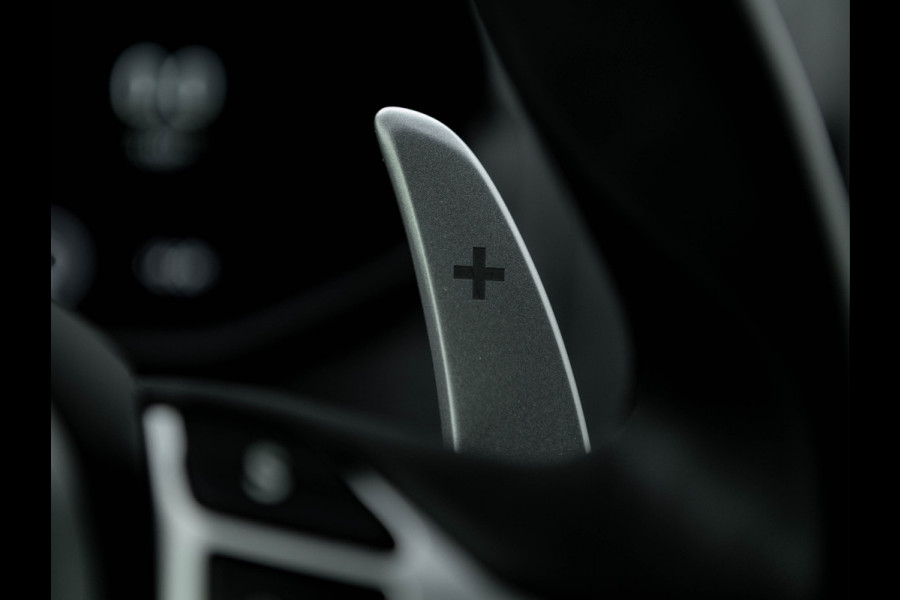 Aston Martin Vantage 4.0 V8 - 5.305km! - Dealer Maintenance