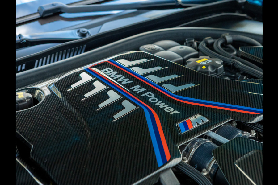 BMW 8 Serie M8 Competition Cabrio - Individual "Atlantisblue metallic" - Carbon Brakes