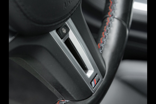 BMW 8 Serie M8 Competition Cabrio - Individual "Atlantisblue metallic" - Carbon Brakes